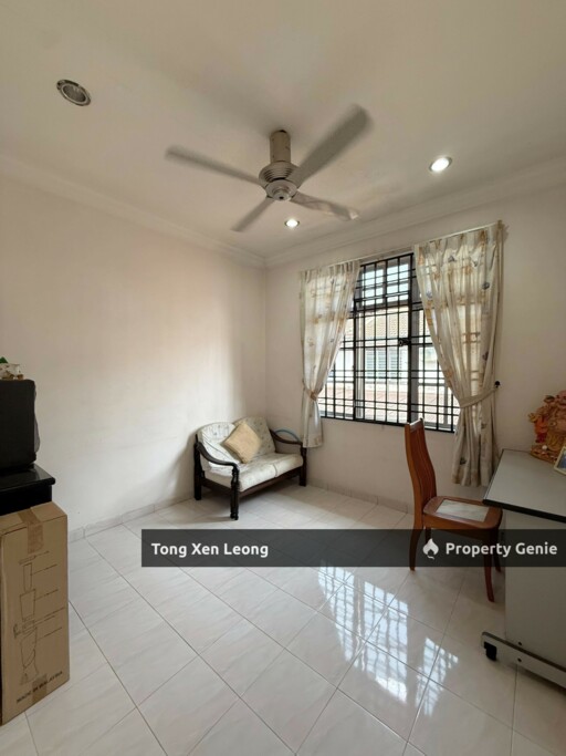 Spacious 5-Bedroom Terraced House In Melaka