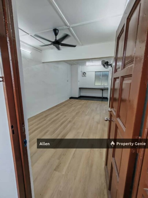 💥For Rent: Newly Renovated 2-Room TUTA Flat