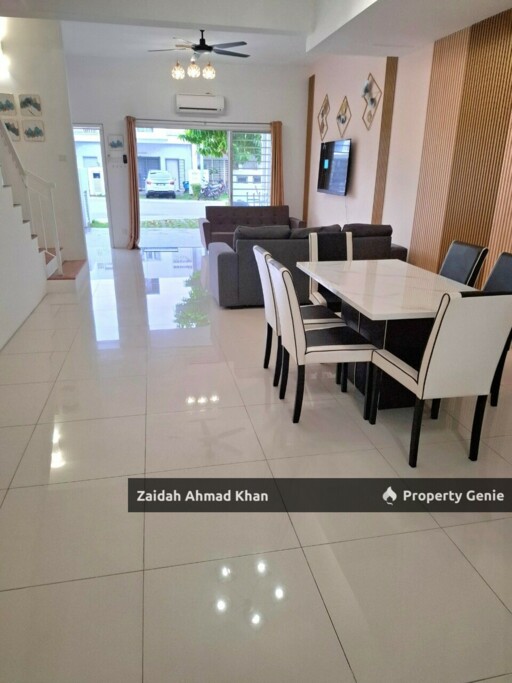 Double Storey Terrace House @ Casa Green Cybersouth For Rent