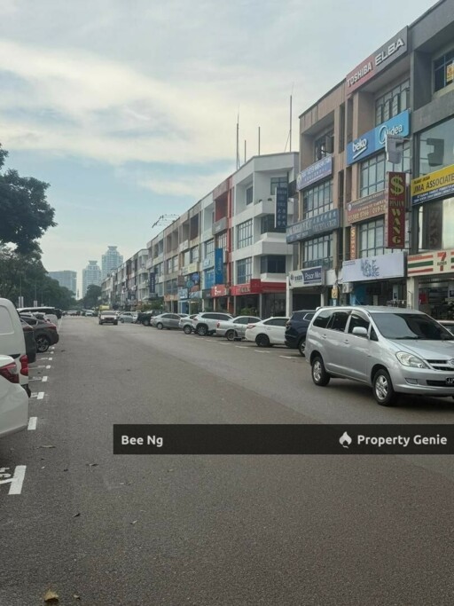 Permas Jaya 银行街 END LOT 店铺出售