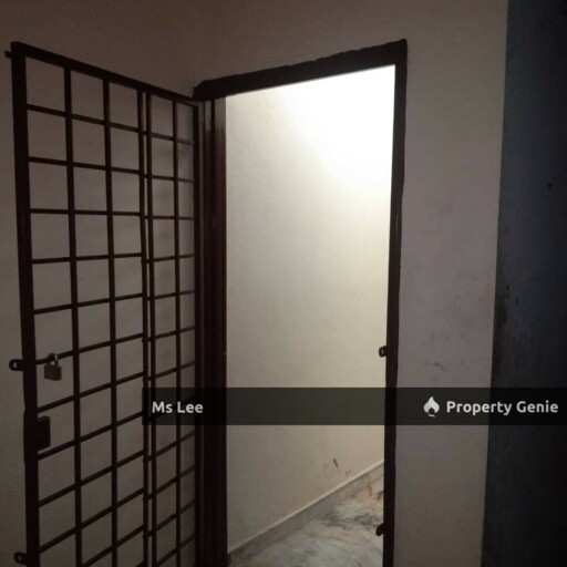 3rd floor Shop Apartment-Taman Desaria-PJS 5-Petaling Jaya-Ready Now