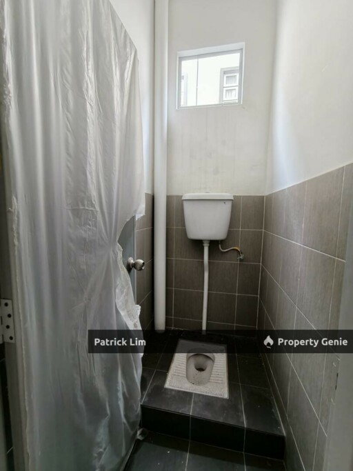3-Storey Shop Lot For Rent @ Melaka Raya