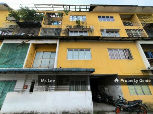 Pangsapuri Taman Mesra / Taman Klang Indah Apartment, Klang - 3rd Floor Top Floor