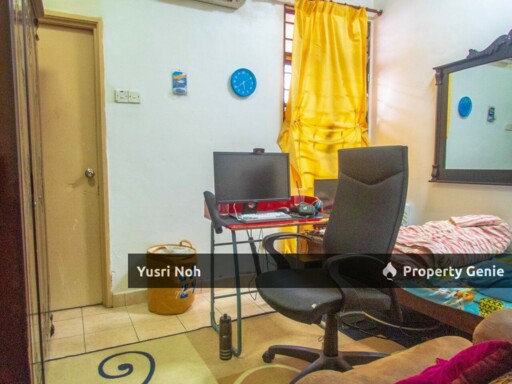 URGENT FOR SALE : 2 Storey Terrace House Corner Lot Jalan Adang Bukit Jelutong Shah Alam