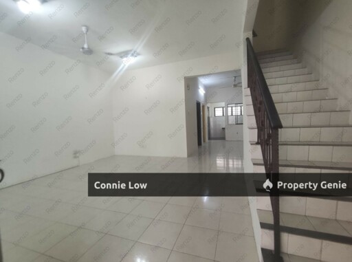 Below Market Value Guarded Pengkalan Tiara Lake Good Condition Double Storey Terrace House