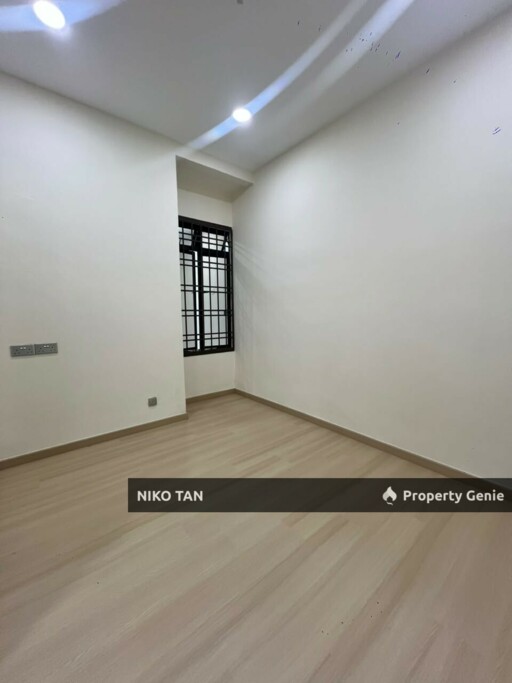 Jalan Bayu 18 2Stry Bandar Seri Alam Masai For Sale