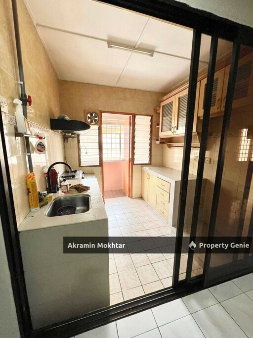 [Corner] Saujana Apartment, Damansara Damai