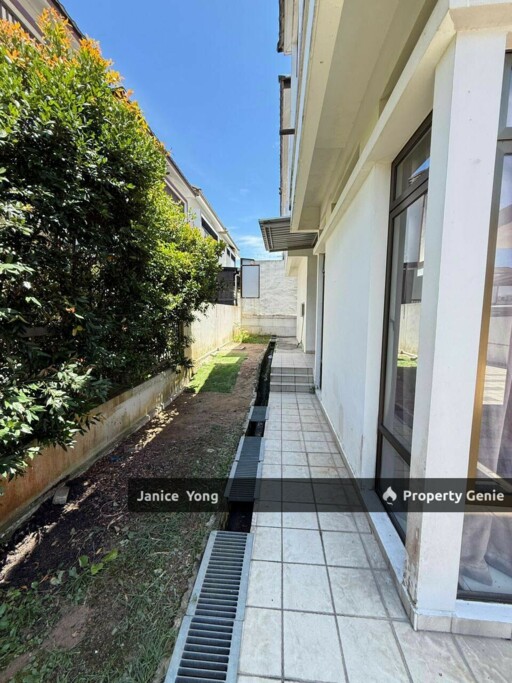 Caranday Park Setia Tropika Cluster House For Rent