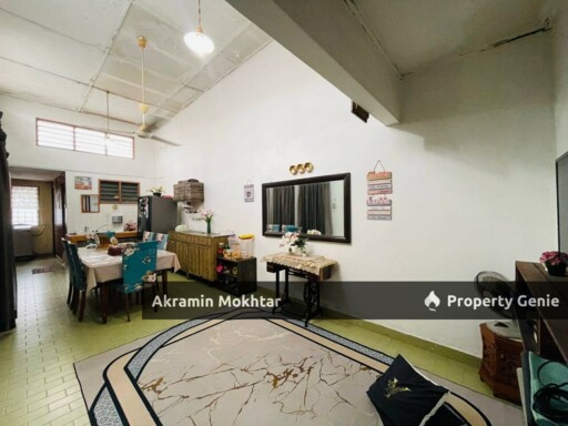 RENOVATED UNIT | SINGLE STOREY TERRACE INTERMEDIATE HOUSE SEKSYEN 51A PETALING JAYA