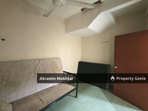 Facing Open  Double Storey, Lorong Az- Zaharah  Seksyen 10, Puncak Alam 