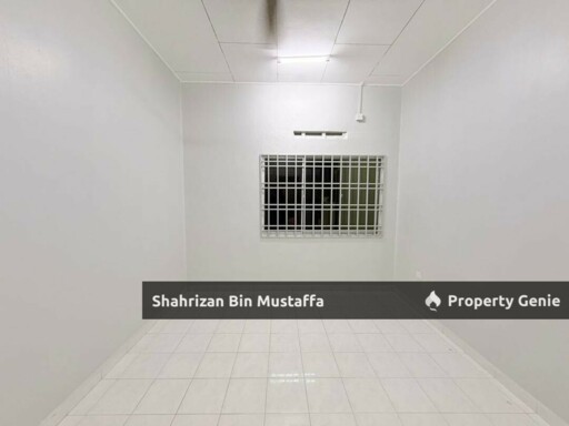 International Lot, End Lot, Taman Flora Heights, Pasir Gudang, Johor