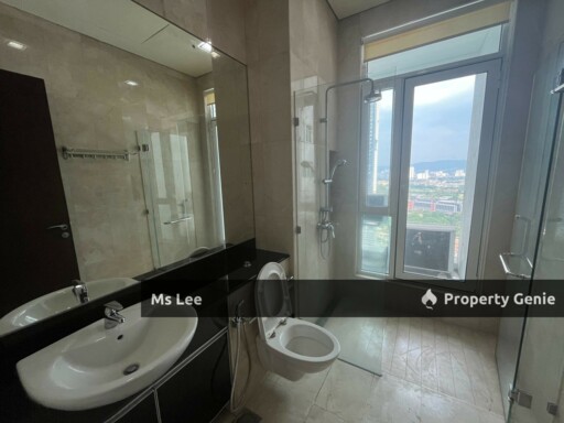 The Pearl @ KLCC-Level 27 Private lift-Sale Below Bank Value Rm180k