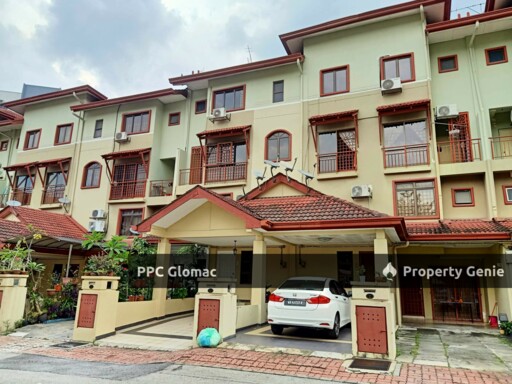 Villa Laman Tasik