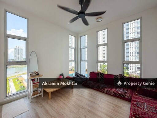 Freehold, Corner Unit & 2 Parking | Lakefront Homes Condominium, Cyberjaya