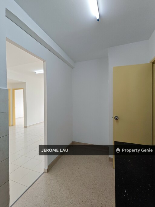 Newly painted 3-bedroom apartment Villa Krystal