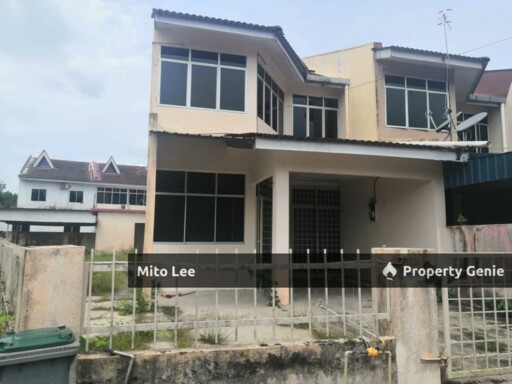 Taman Maryani Segamat Corner Lot for Sale!!