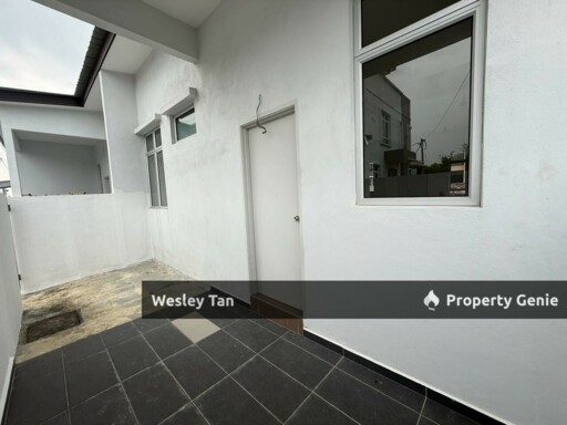 Below Bank Value! Freehold Corner 2.5 Storey Terrace @ Bukit Katil