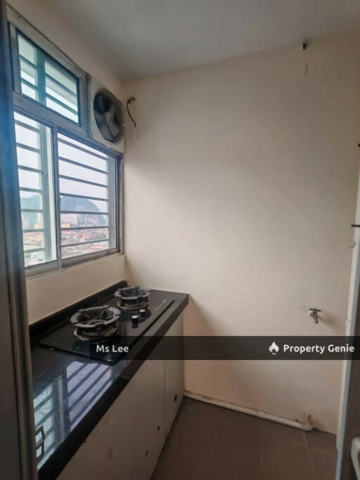 228 Condo @ Selayang Baru-Renovated Level 15-Sale Below Bank Value 10k