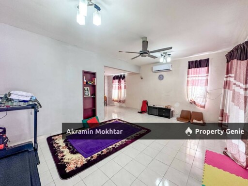 End Lot & Renovated | 2 Storey Terrace Taman Mawar 2, Bandar Baru Salak Tinggi.