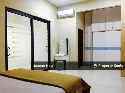 Renovated Below Value 3 Storey Superlink Taman Kota Syahbandar For Sale