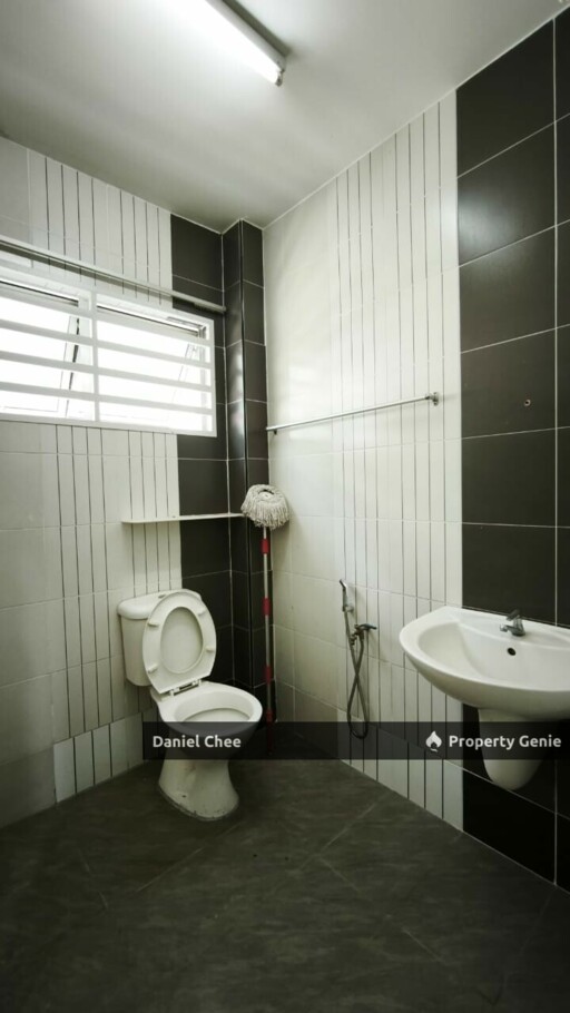Botani Double Storey Terrace House For Rent
