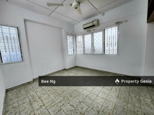 Taman Pelangi Semi-D Johor Bahru, Freehold 3780 Sqft