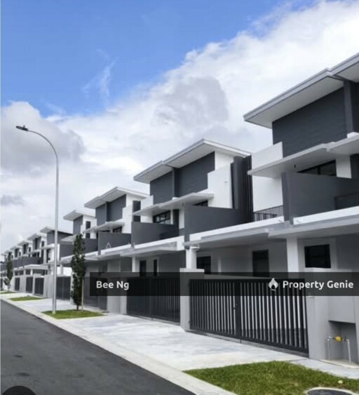 Ponderosa Callista / Permas Jaya