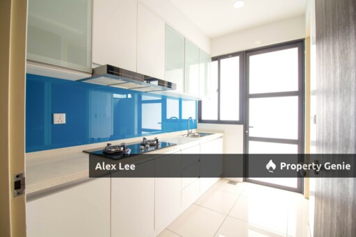 Three Storey Tropical Villa Fully Furnished With Gated Guard, Clubhouse And Swimming Pool at Seri Kembangan