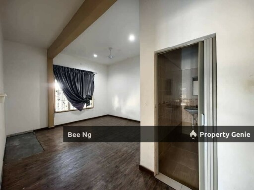 Taman Mutiara Rini /Jalan Bakti / Big Corner Single Storey Terrace