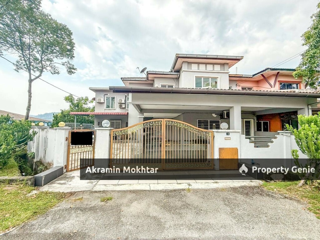 Corner Lot & Renovated | Double Storey Semi-D Cluster Taman Garing Utama, Rawang