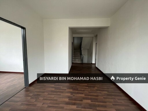 24'x70' Sq.Ft FREEHOLD End Lot Extra Land 2.5 Storey Terrace House Taman Salak Perdana, Bandar Baru Salak Tinggi, Sepang.
