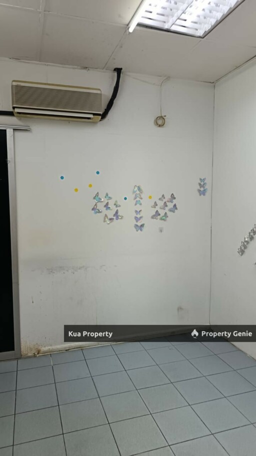 For Rent! Ground Floor Intermediate Shoplot at 3rd Mile, Near Aeon