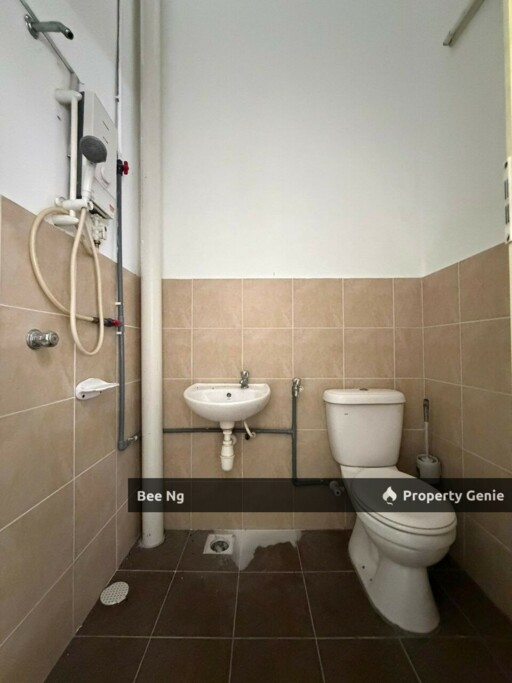 Taman Pulai Mutiara / 2.5 Storey Terrace / Partially Renovated / Super Value