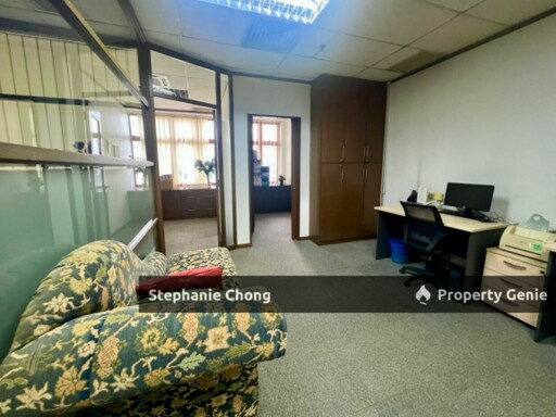 🔥 BELOW RM400 psf! Renovated Freehold Office @ Damansara Intan