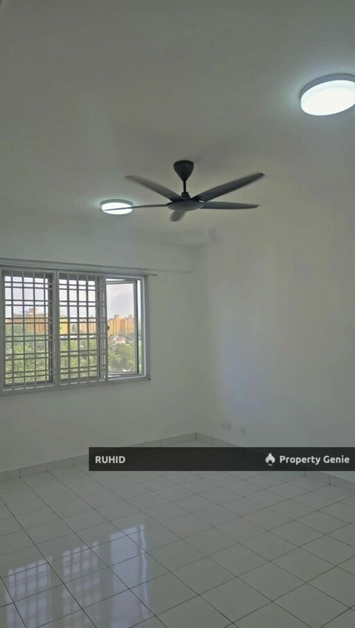 Easy access to Pasir Gudang highway - Pangsapuri Persiaran Tanjung, Johor Bahru/3 Bedroom apartment unit