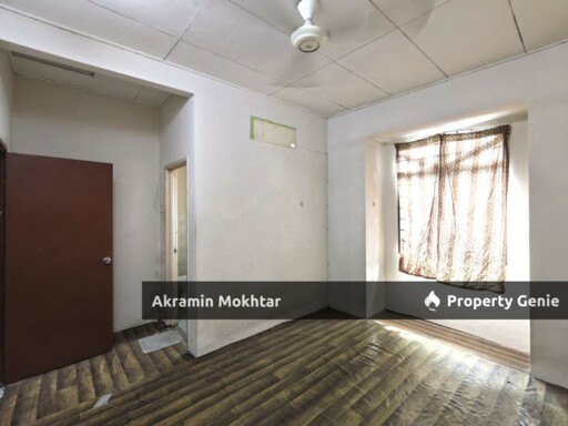 Facing Open  Double Storey, Lorong Az- Zaharah  Seksyen 10, Puncak Alam 
