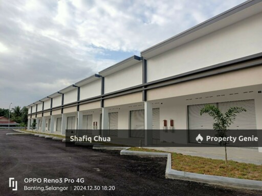 Freehold Brand New l Setingkat Kedai Di Pusat Komersial Olak Lempit, Banting