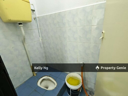 Pangsapuri Permai Indah Flat with Lift & Access Card Good Condition At Pandamaran Klang  For Rent