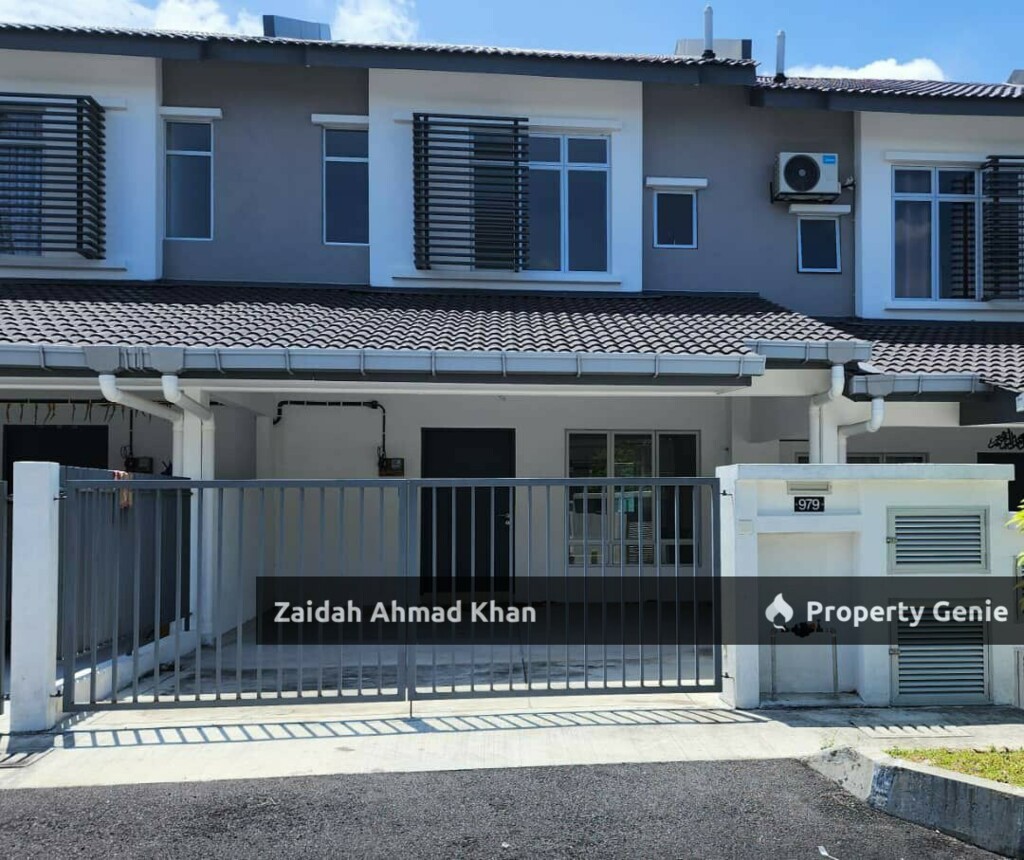 Double storey Terrace Lot With Land At Aury @ Iringan Bayu