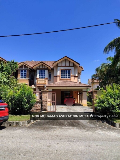 Rumah Berkembar Dua Tingkat Bandar Laguna Merbok