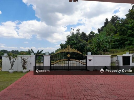 Single Storey Bungalow Sungai Kantan Kajang. Huge Land