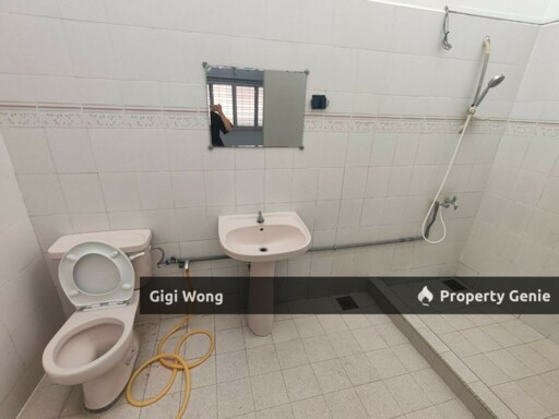 For Rent Single Storey Corner Lot