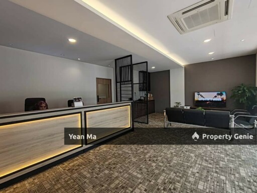 1st Floor Shop Lot @ Pusat Komersial Anggun City Rawang For Rent