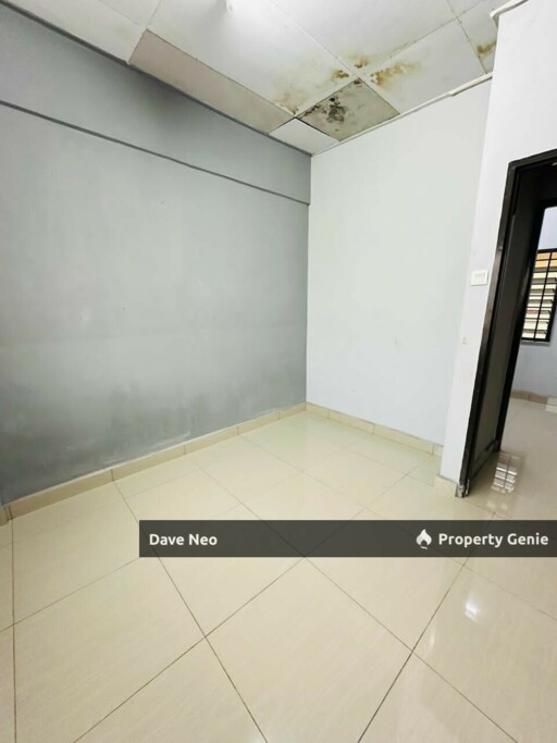 Flat Jasa • Mutiara Rini • 3-Beds 1-Bath • Partial Furnished • High Floor