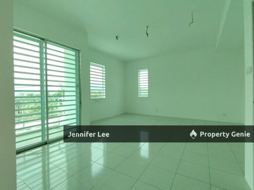 KLEBANG, IPOH FREEHOLD UNOCCUPIED DOUBLE STOREY TERRACE CORNER UNIT WITH HUGE SIDE LAND