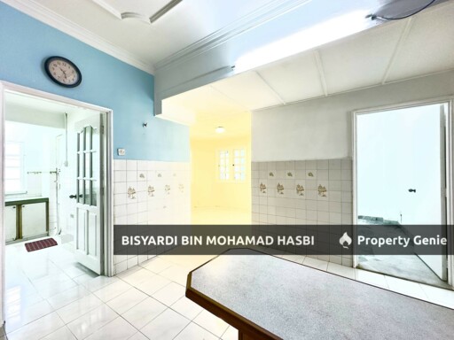 RENOVATED & FRESHLY PAINTED, Double Storey USJ 9 Subang Jaya .