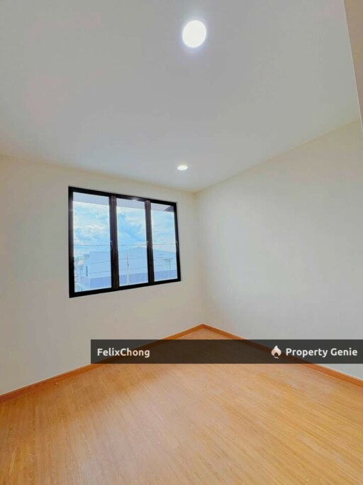 Taman Johor Jaya 2 Sty Low Cost,Jalan Seroja,Johor Bahru,Renovated