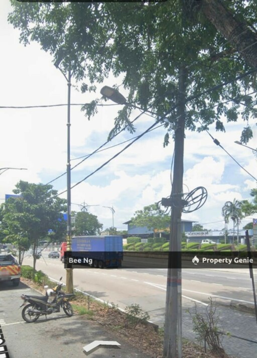 Taman Tasek/Jalan Glasiar/Double Storey Shop Lot/Facing Main Road