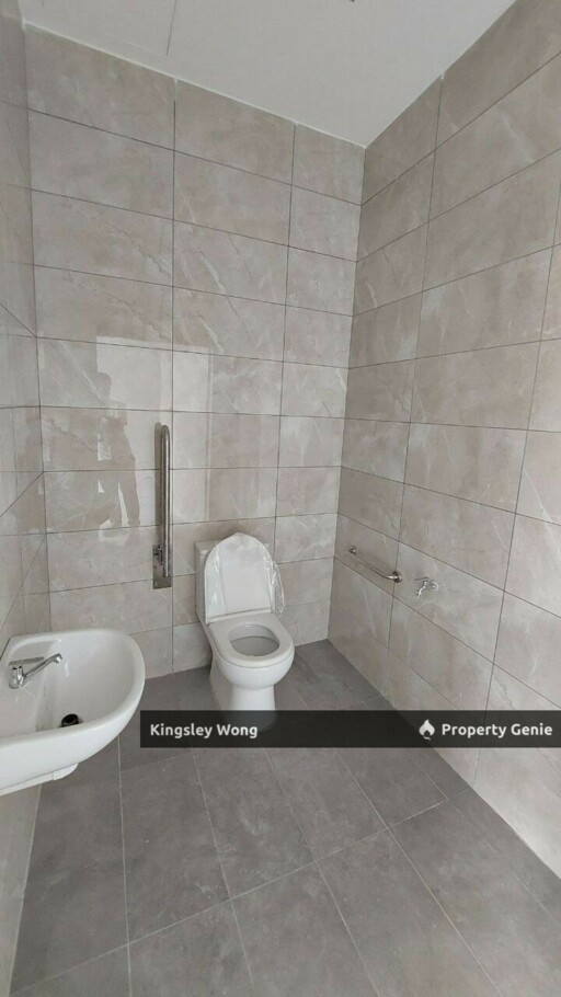 Piccadilly Greentown Brand New Unit 3 Storey Shop Lot Ipoh Center Near Hospital