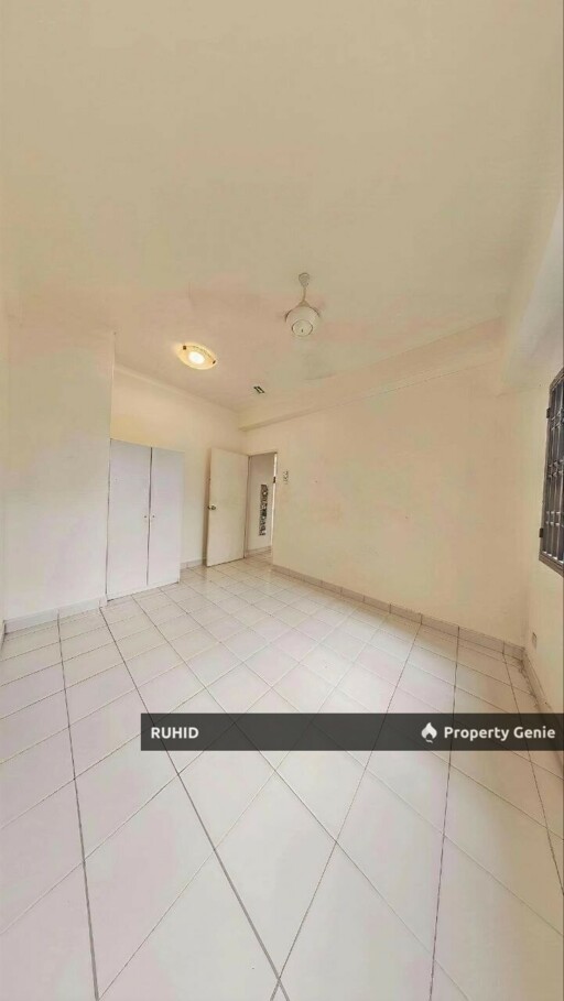Danga View Apartment JB For Sale | Freehold 3R2B Renovated | Near CIQ